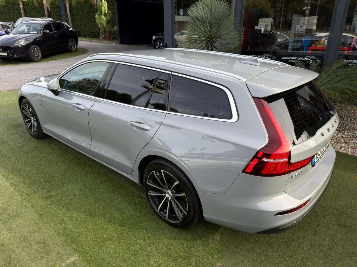 volvo-v60-2024-hibrido-a-gasolina-1969cc