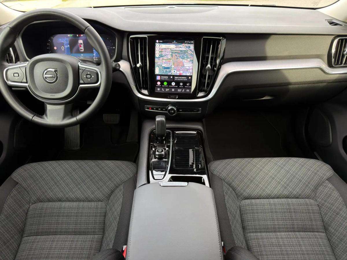 volvo-v60-2024-hibrido-a-gasolina-1969cc