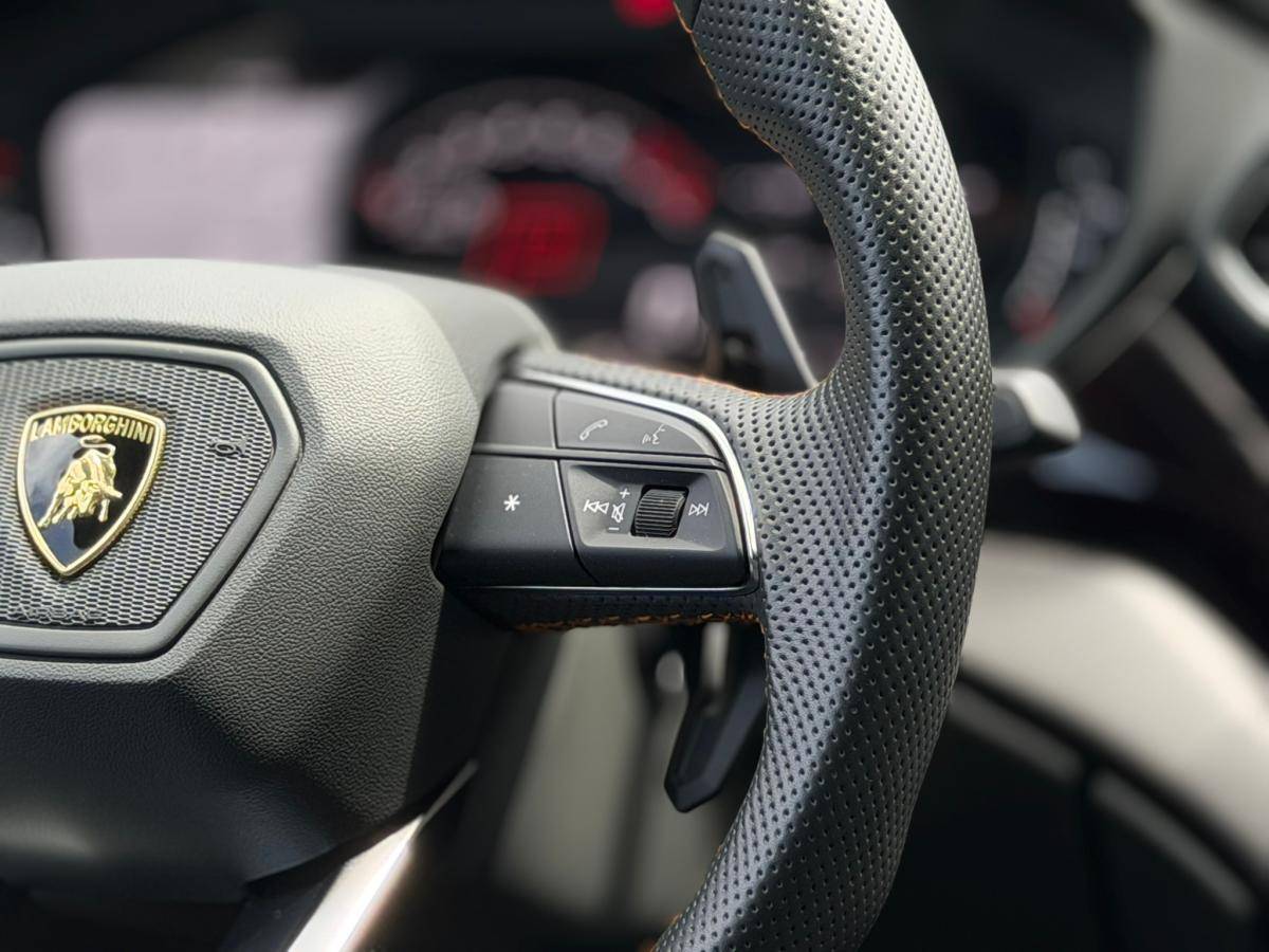lamborghini-urus-2022-gasolina-3996cc