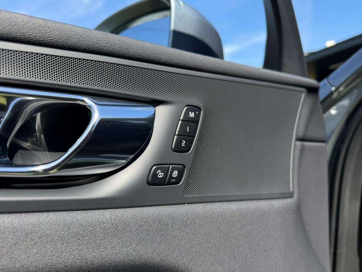 volvo-xc60-2020-hibrido-a-gasolina-1969cc