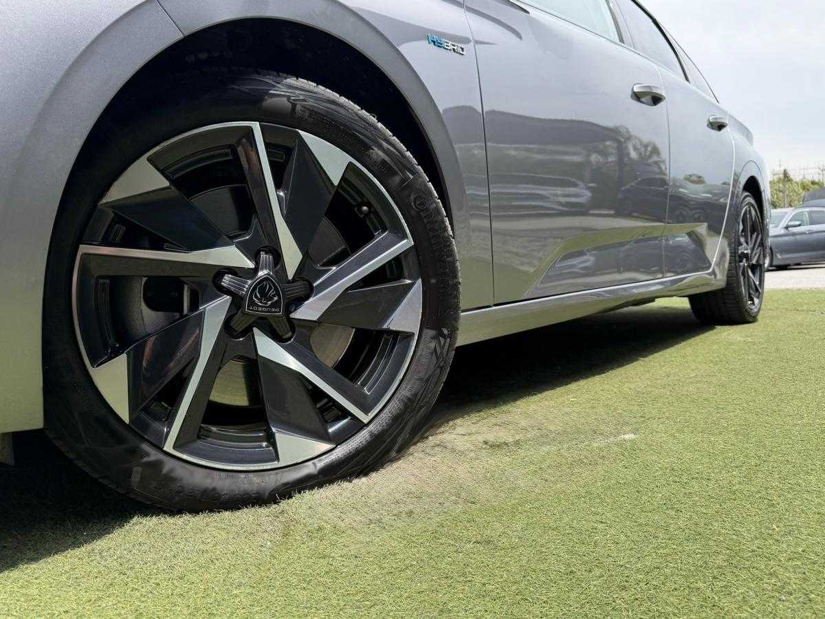 peugeot-308-sw-2023-hibrido-a-gasolina-1598cc