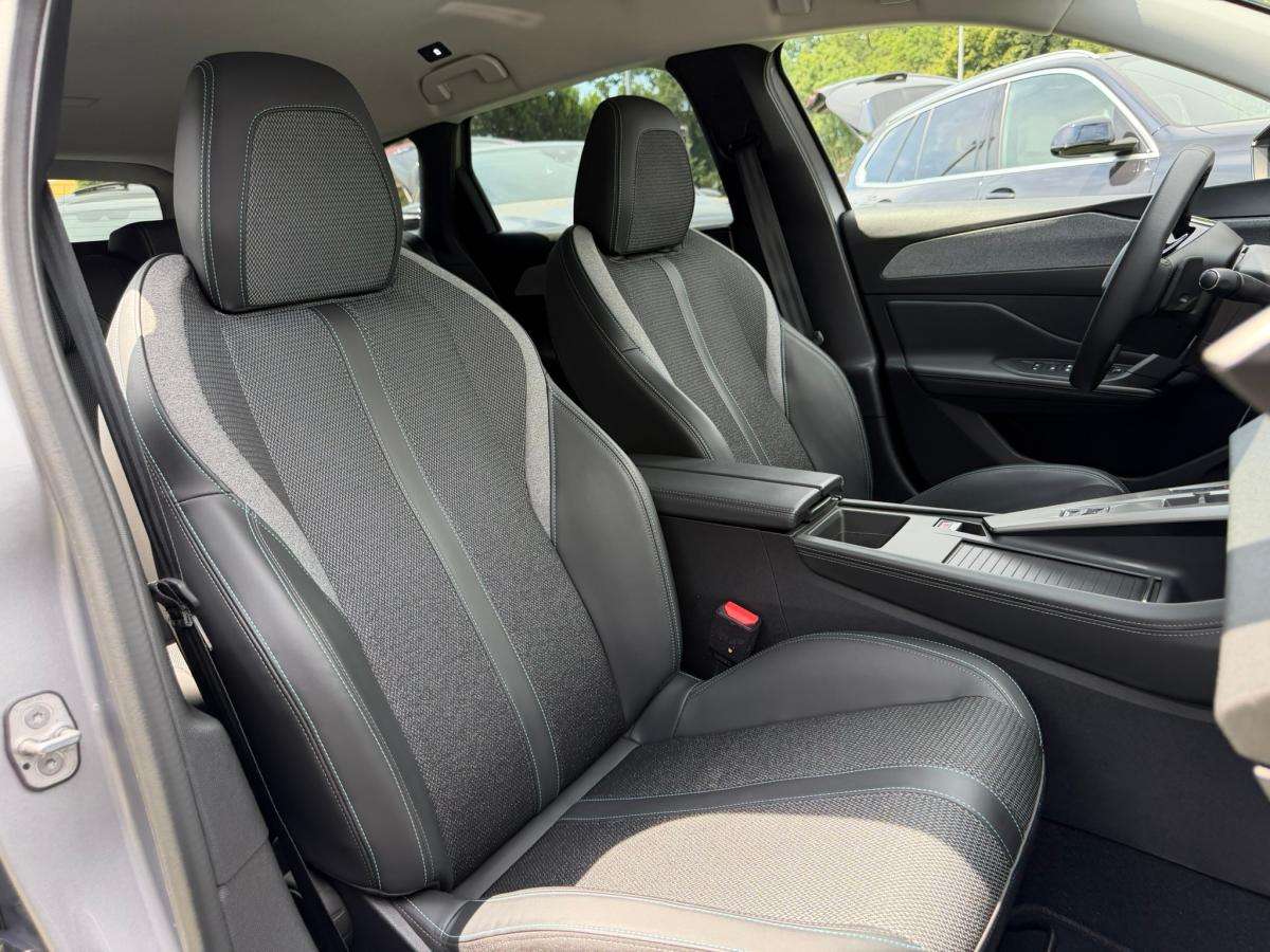 peugeot-308-sw-2023-hibrido-a-gasolina-1598cc