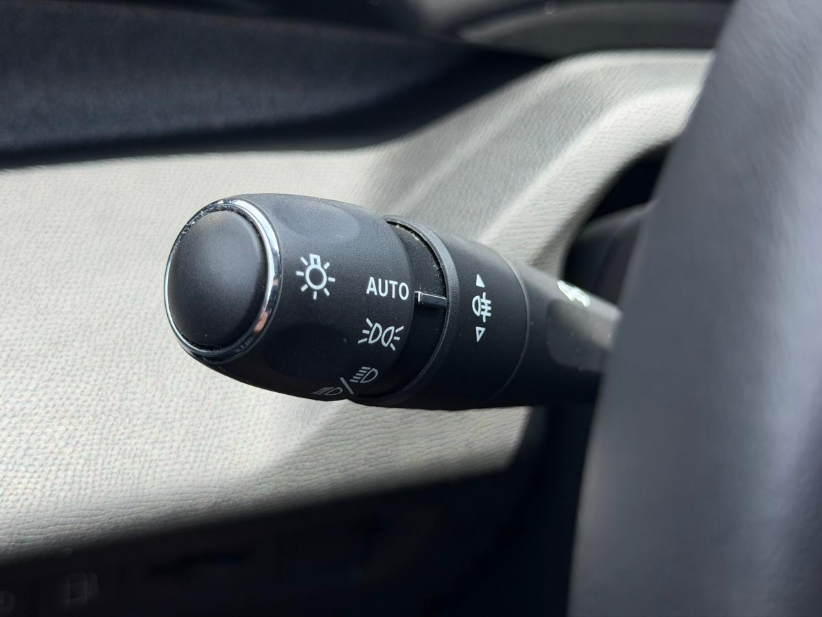 peugeot-308-sw-2023-hibrido-a-gasolina-1598cc
