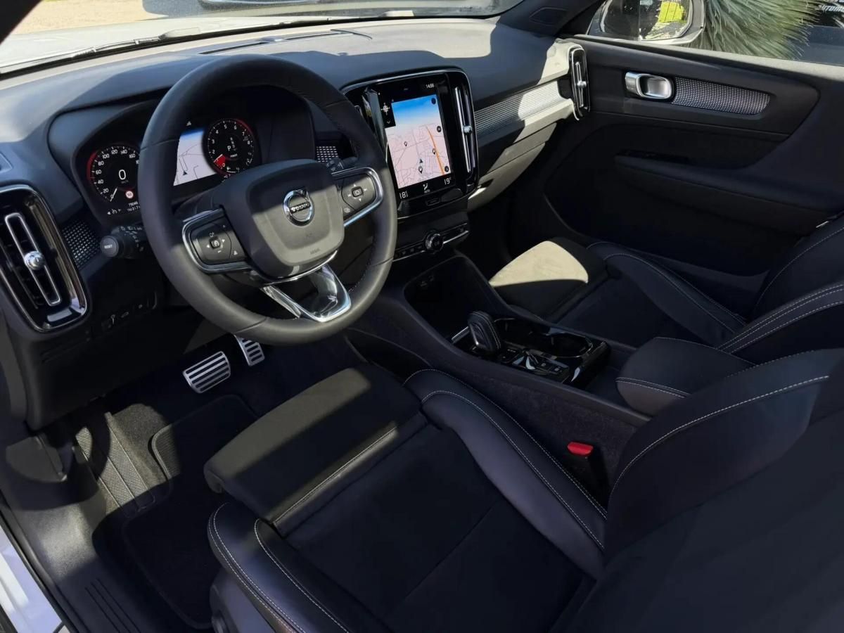 volvo-xc40-2022-hibrido-a-gasolina-1477cc