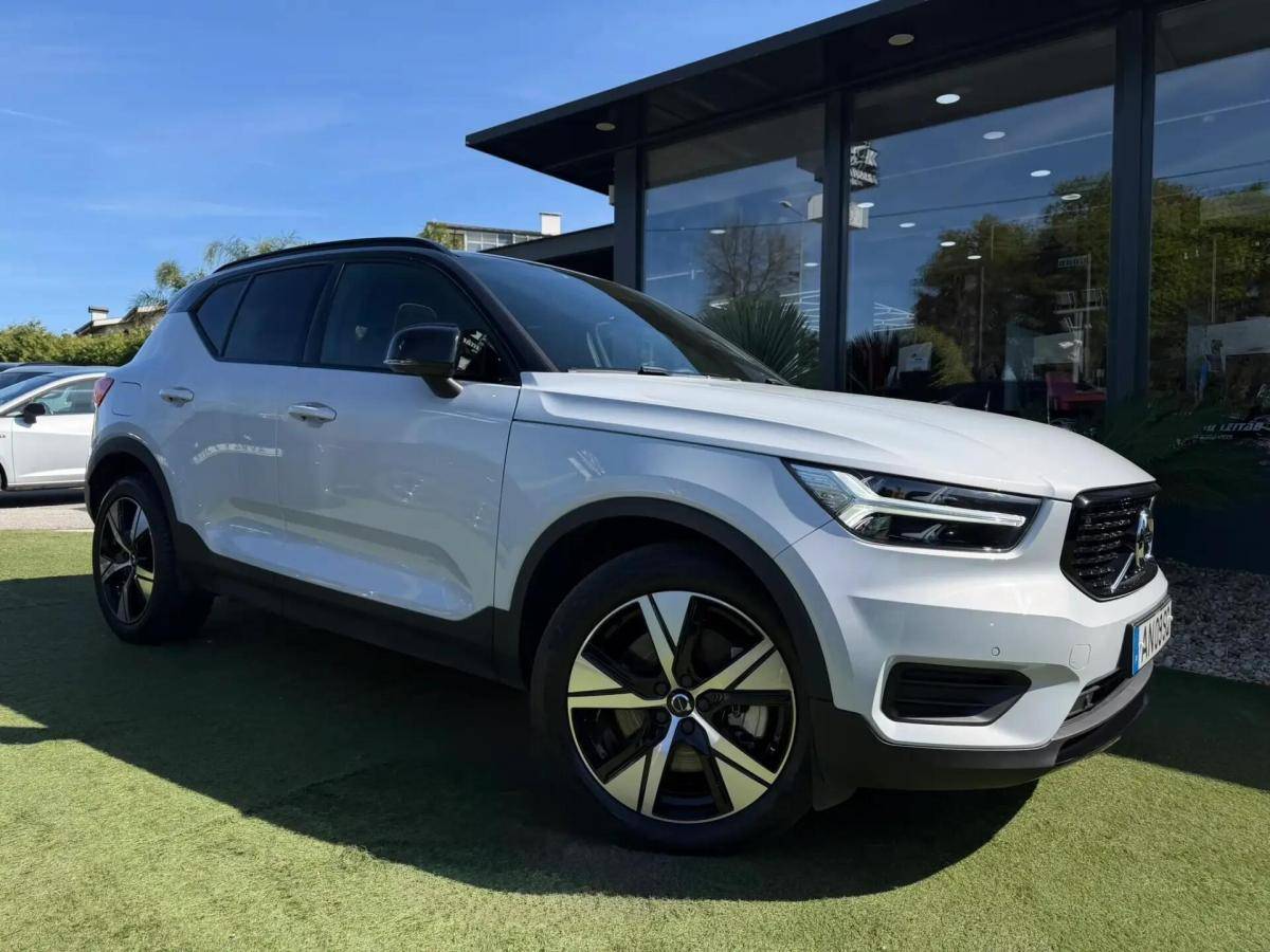 volvo-xc40-2022-hibrido-a-gasolina-1477cc