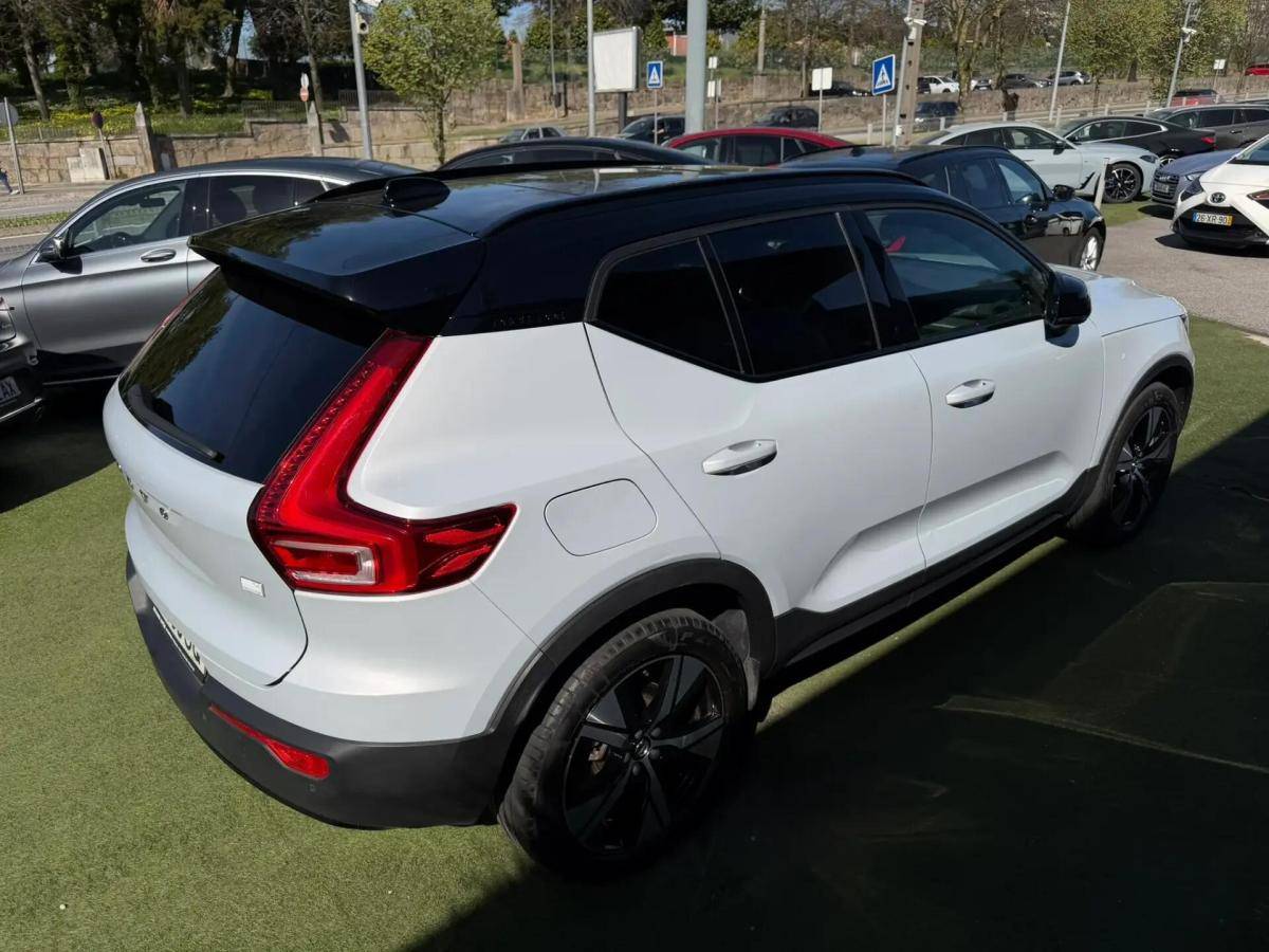 volvo-xc40-2022-hibrido-a-gasolina-1477cc