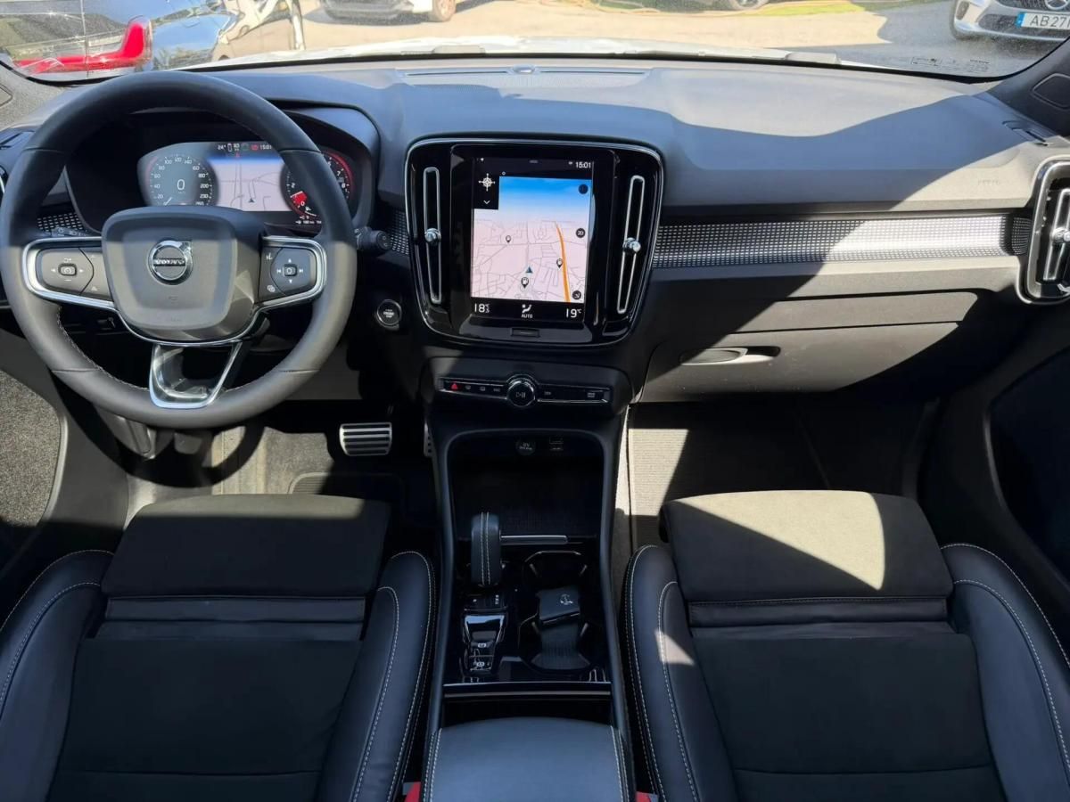 volvo-xc40-2022-hibrido-a-gasolina-1477cc