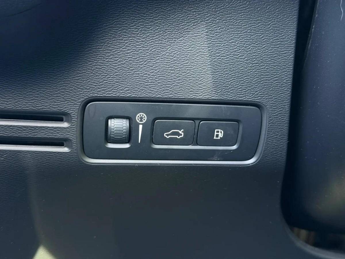 volvo-xc40-2022-hibrido-a-gasolina-1477cc