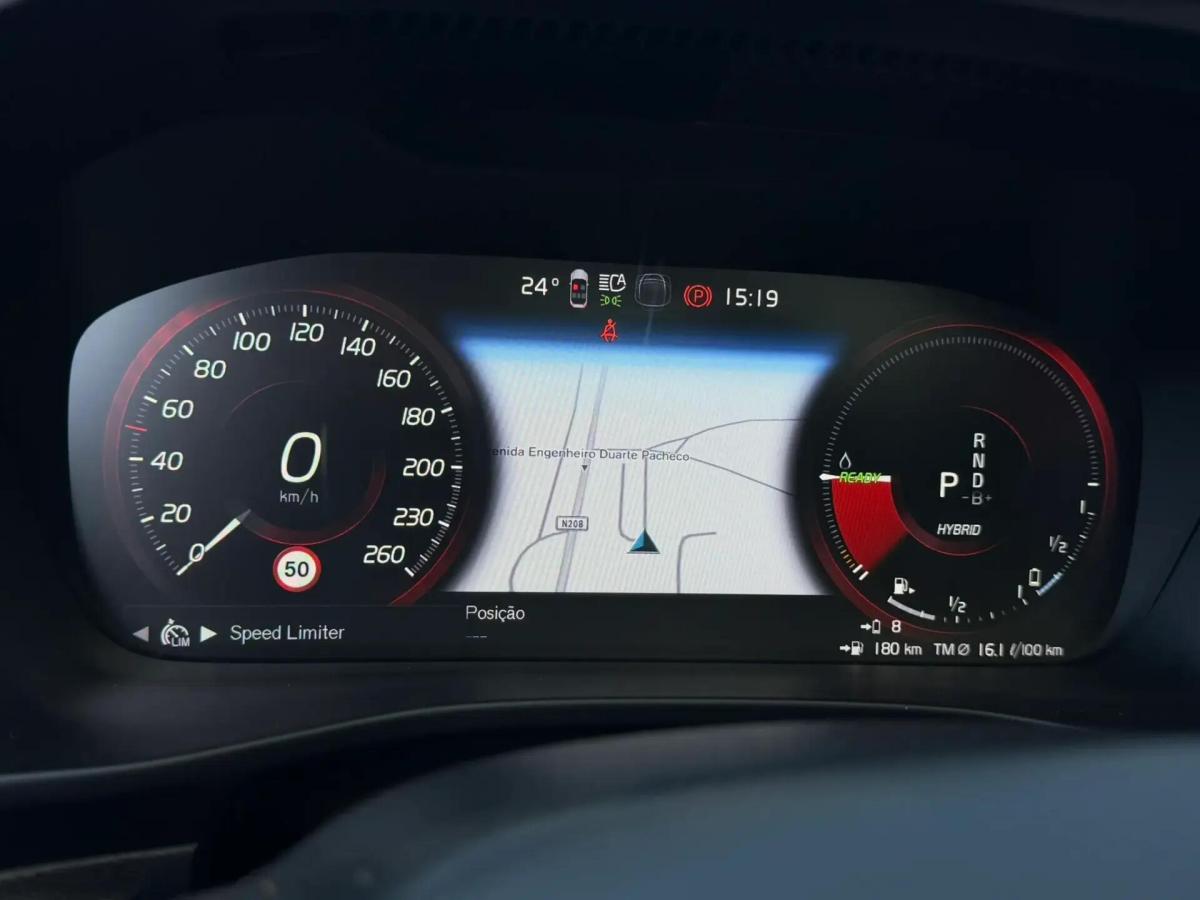 volvo-xc40-2022-hibrido-a-gasolina-1477cc
