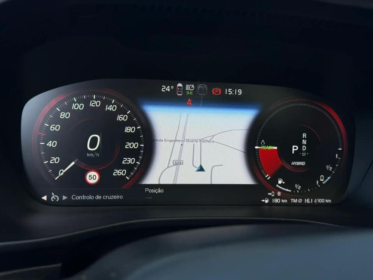 volvo-xc40-2022-hibrido-a-gasolina-1477cc