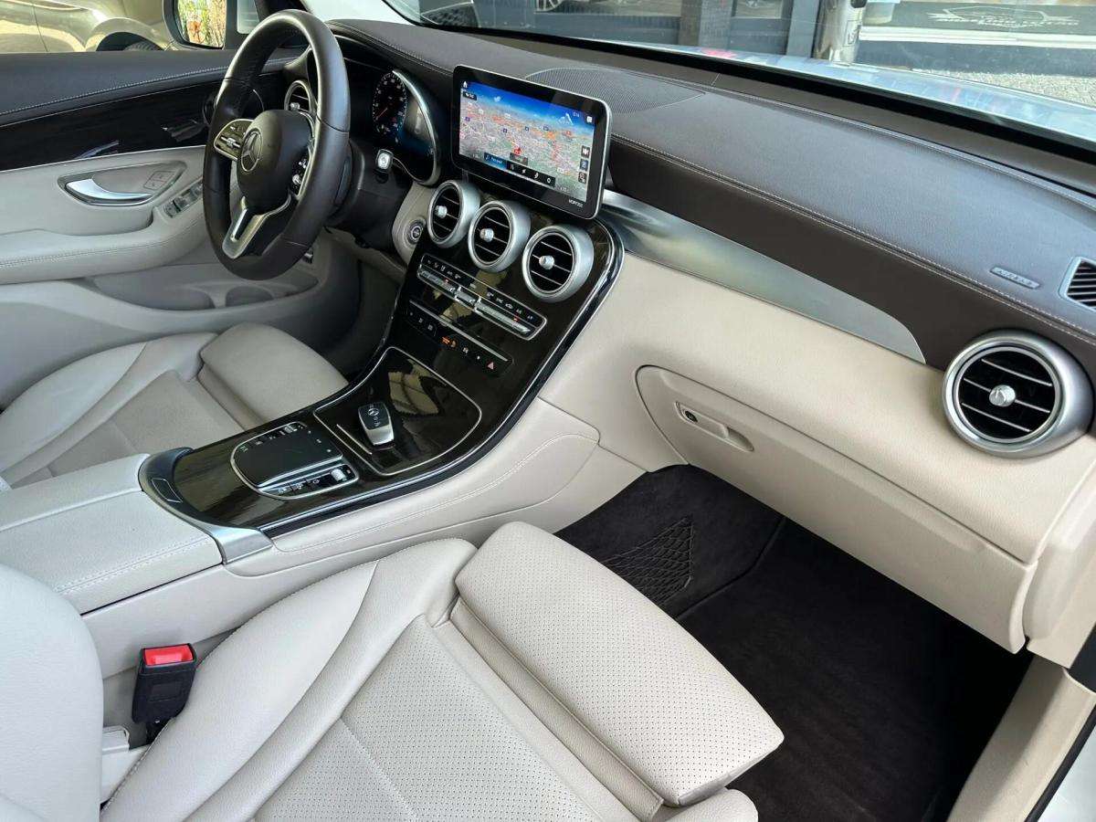 mercedes-benz-glc-220-d-4matic-2019-diesel-1950cc