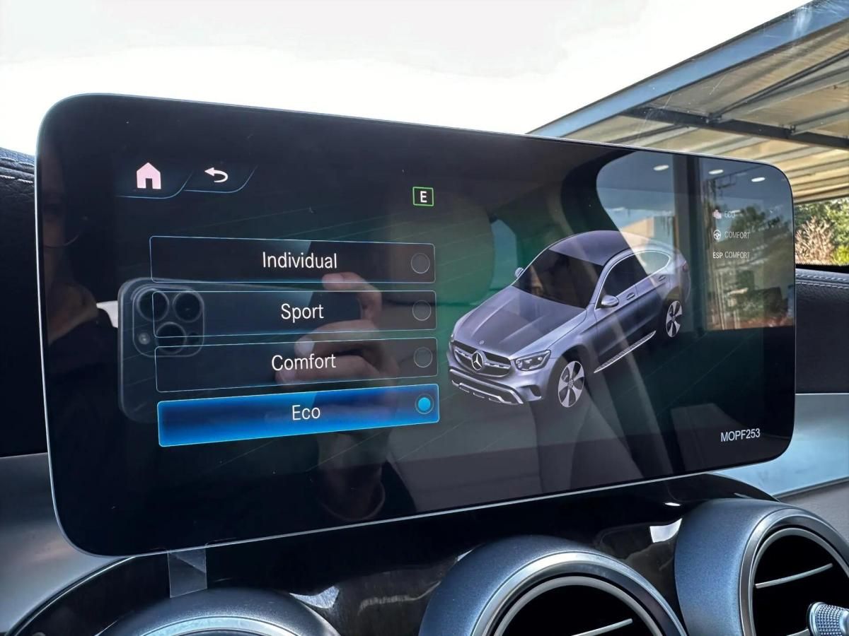 mercedes-benz-glc-220-d-4matic-2019-diesel-1950cc