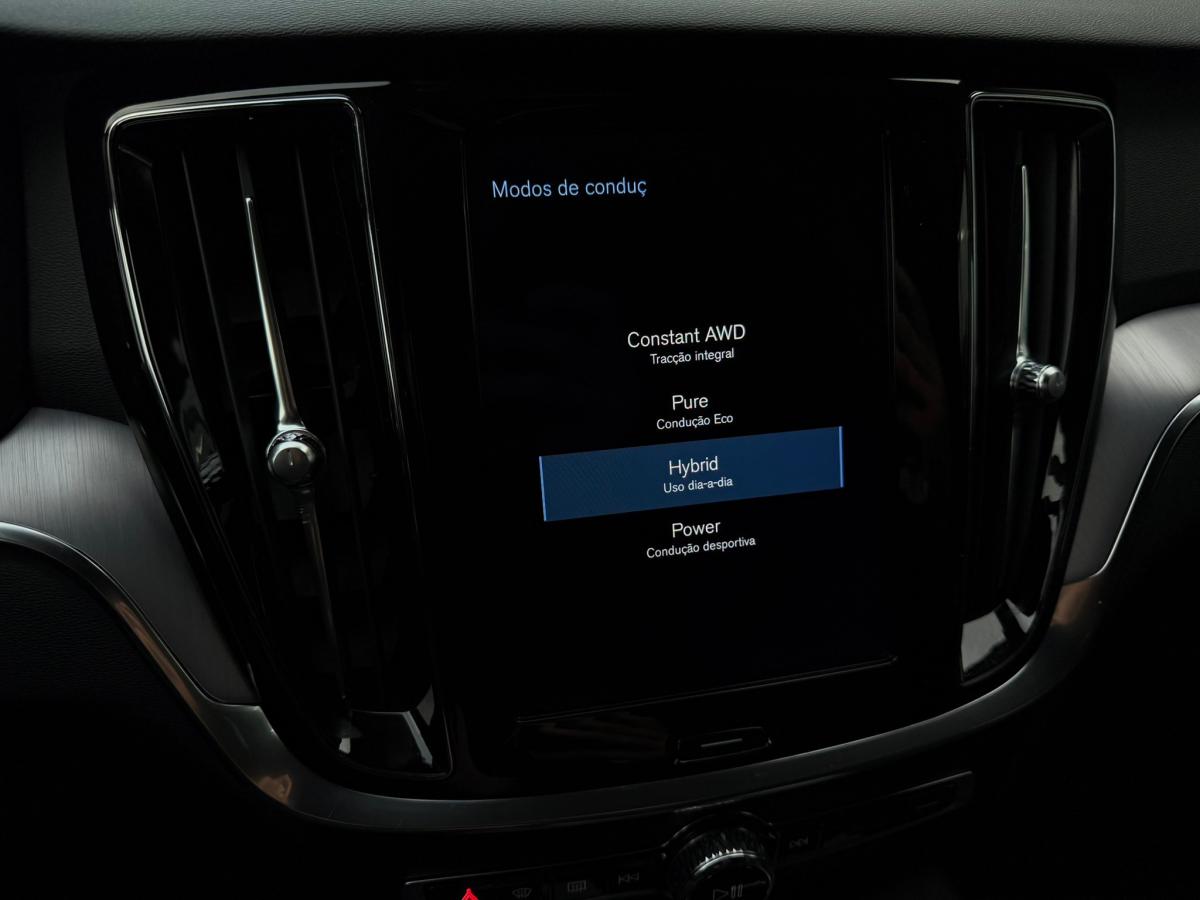 volvo-v60-2021-hibrido-a-gasolina-1969cc