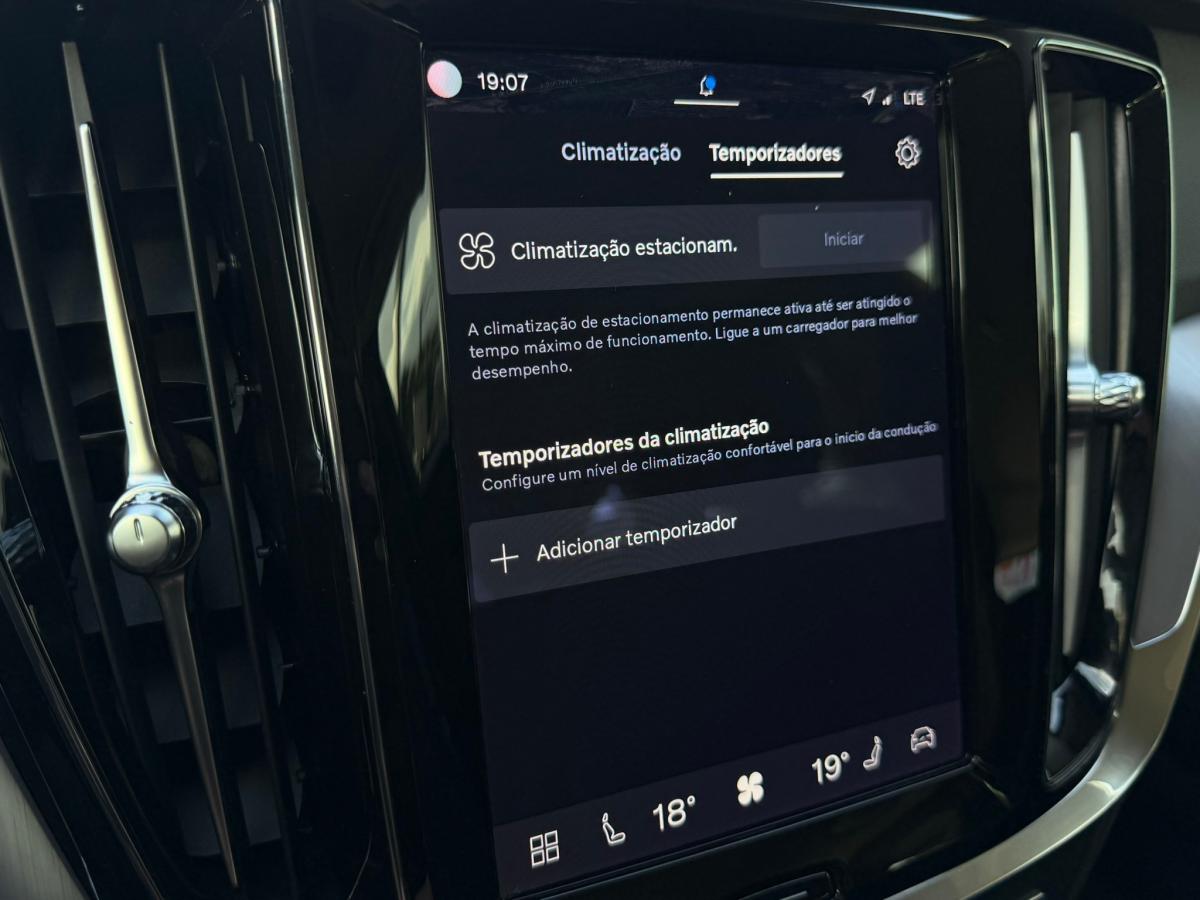 volvo-v60-2023-hibrido-a-gasolina-1969cc