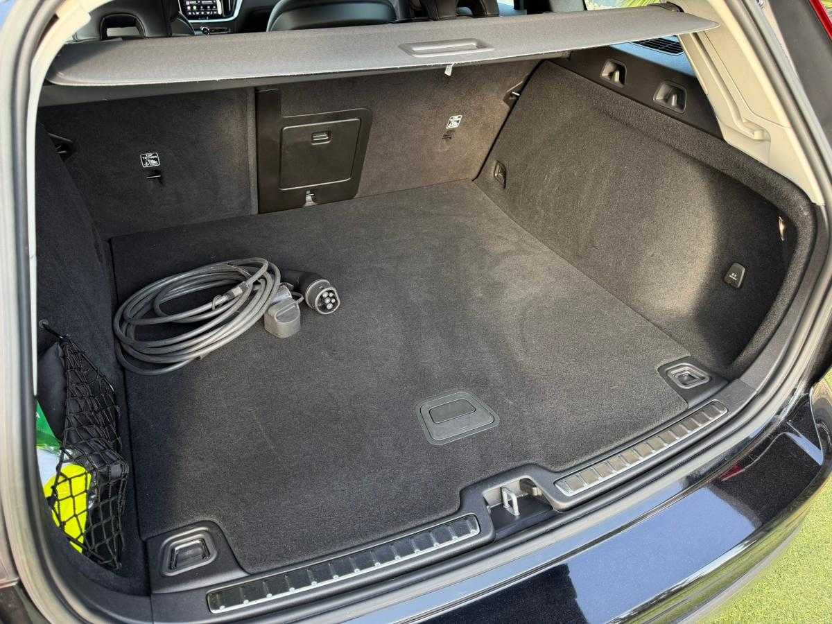 volvo-v60-2023-hibrido-a-gasolina-1969cc