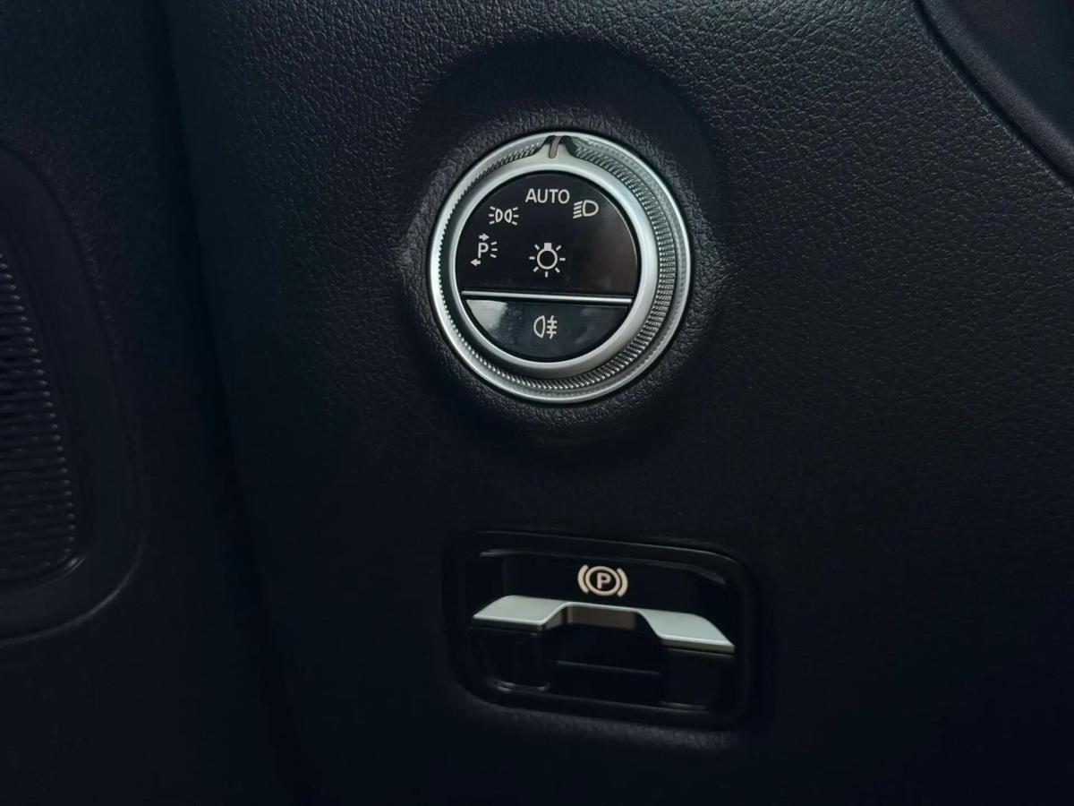 mercedes-benz-classe-c-2022-hibrido-a-gasolina-1999cc