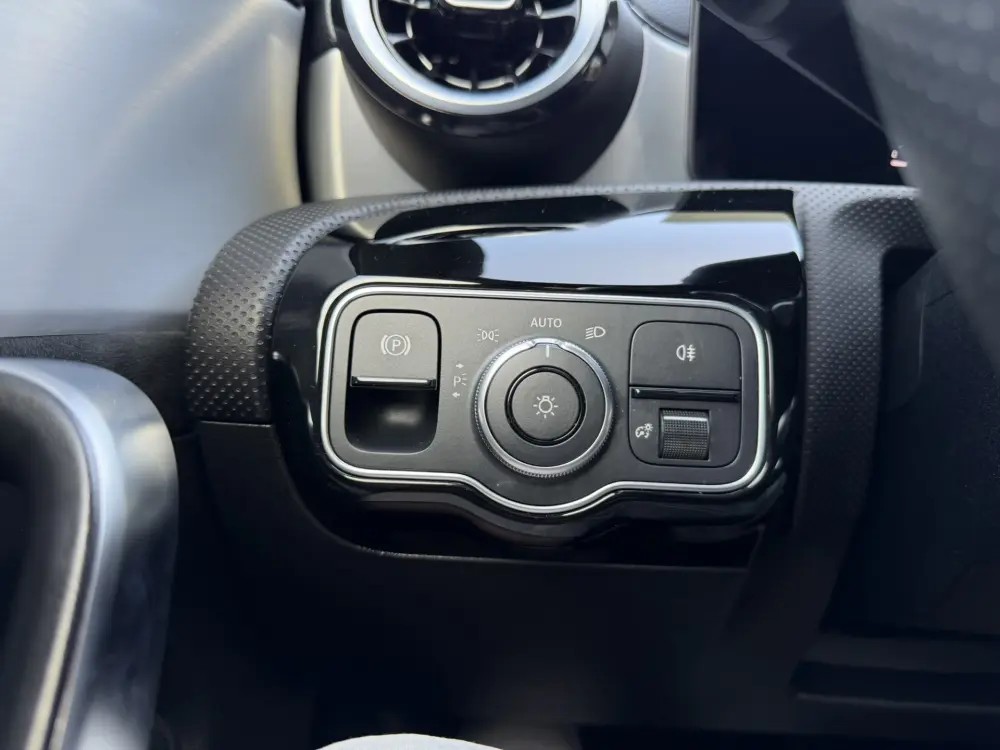 mercedes-benz-cla-2022-hibrido-a-gasolina-1332cc