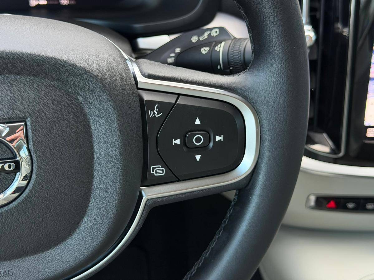 volvo-v60-2023-hibrido-a-gasolina-1969cc