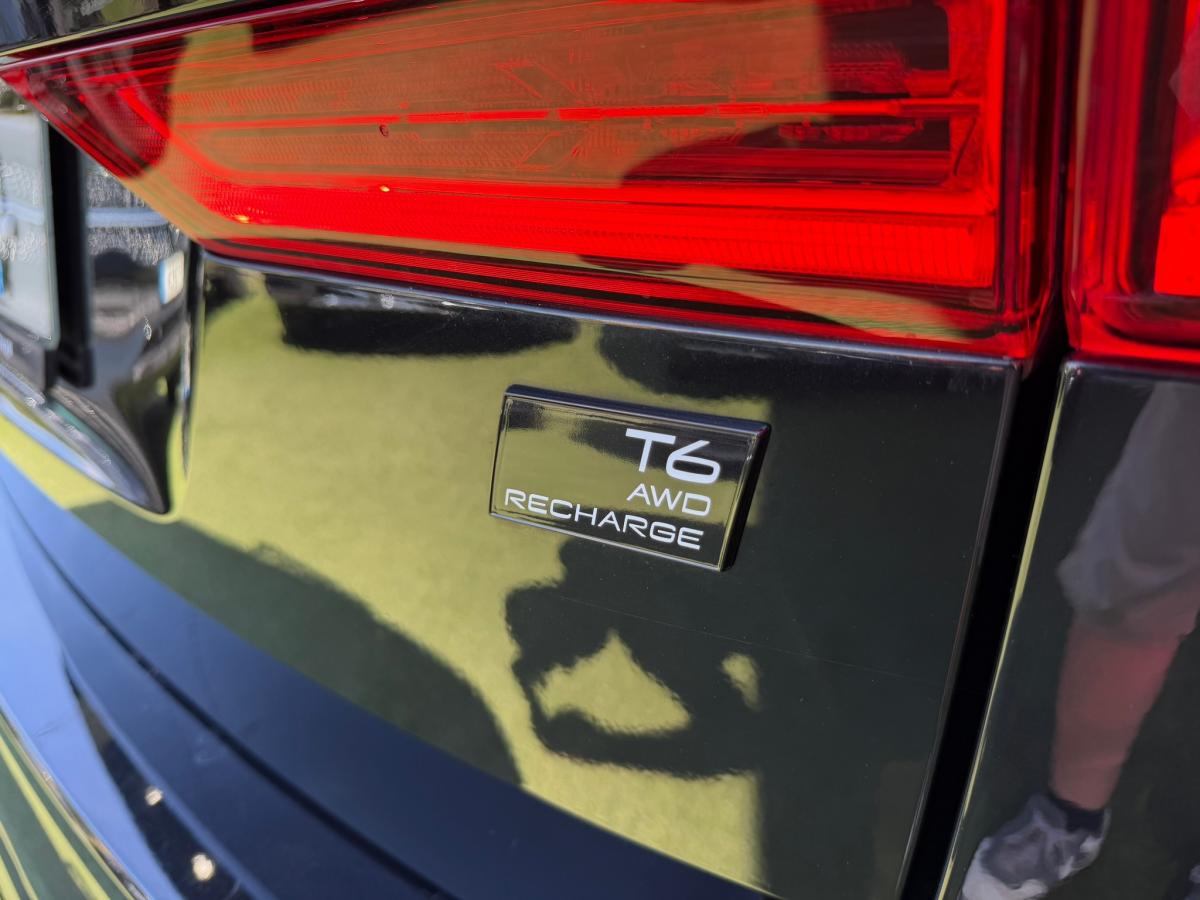 volvo-xc60-2024-hibrido-a-gasolina-1969cc