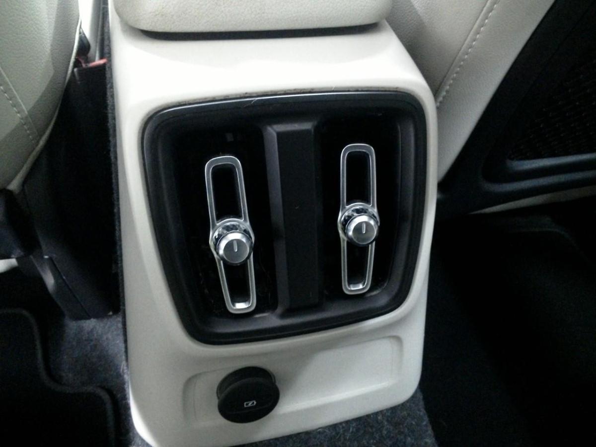 volvo-xc40-2021-hibrido-a-gasolina-1477cc