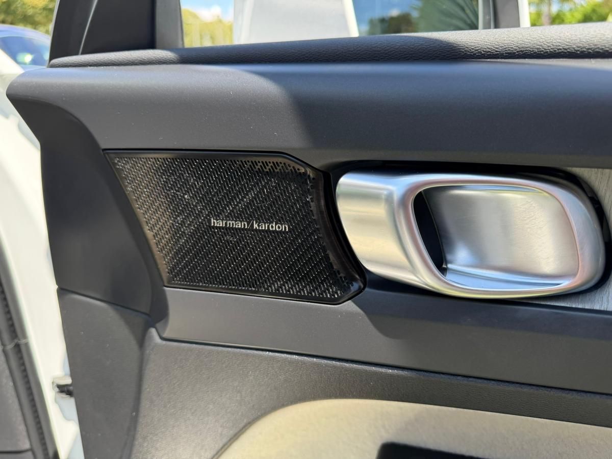volvo-xc40-2021-hibrido-a-gasolina-1477cc