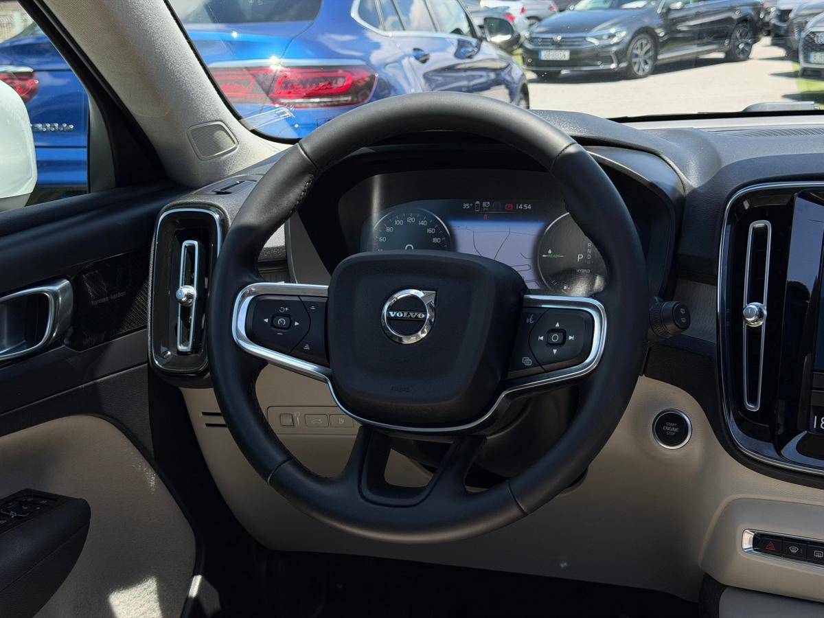 volvo-xc40-2021-hibrido-a-gasolina-1477cc