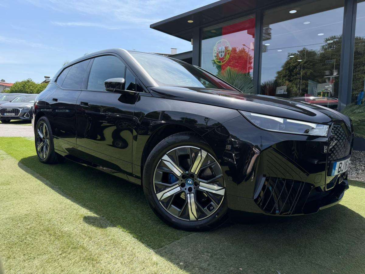 bmw-ix-2024-eletrico-500cc