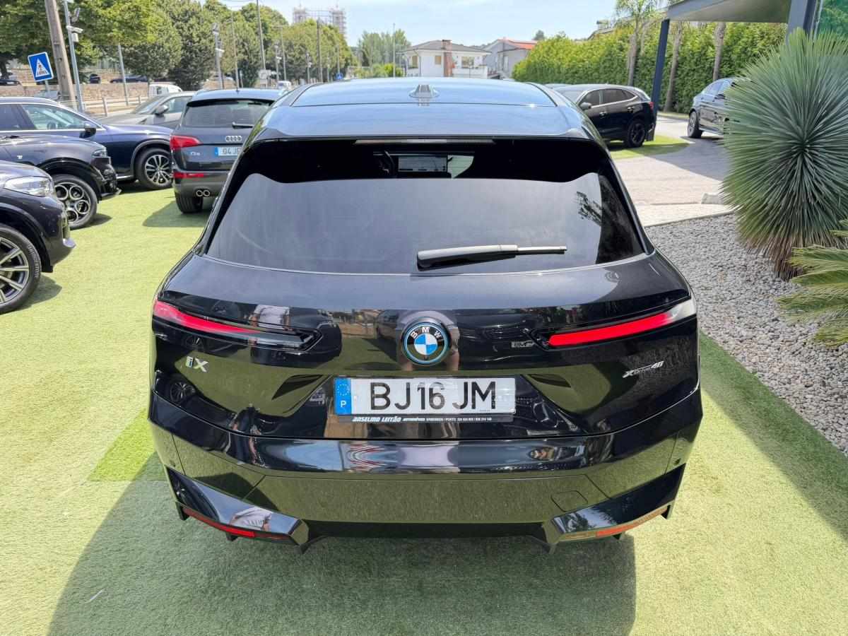 bmw-ix-2024-eletrico-500cc