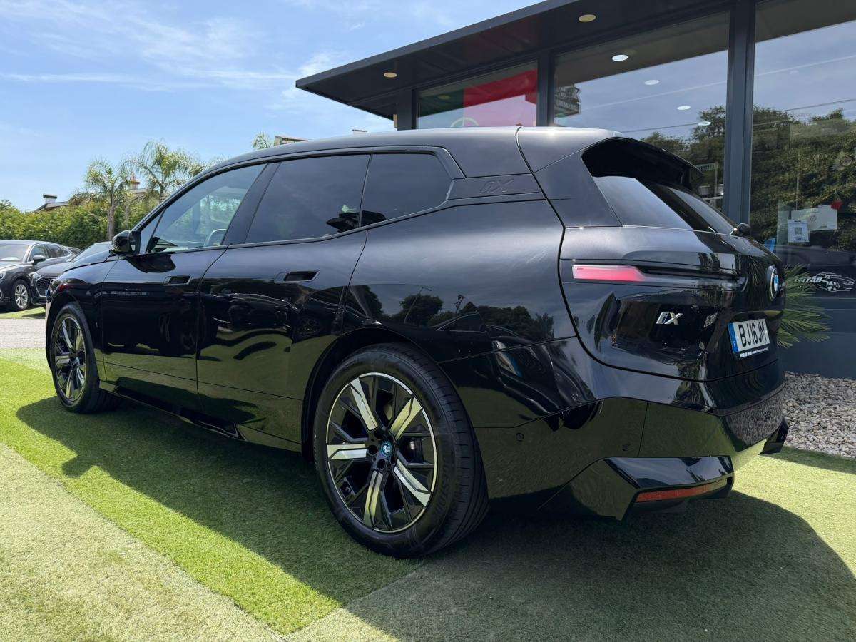 bmw-ix-2024-eletrico-500cc