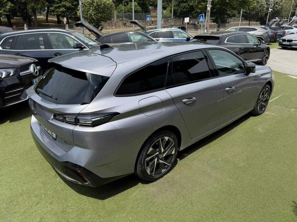 peugeot-308-sw-2023-hibrido-a-gasolina-1598cc