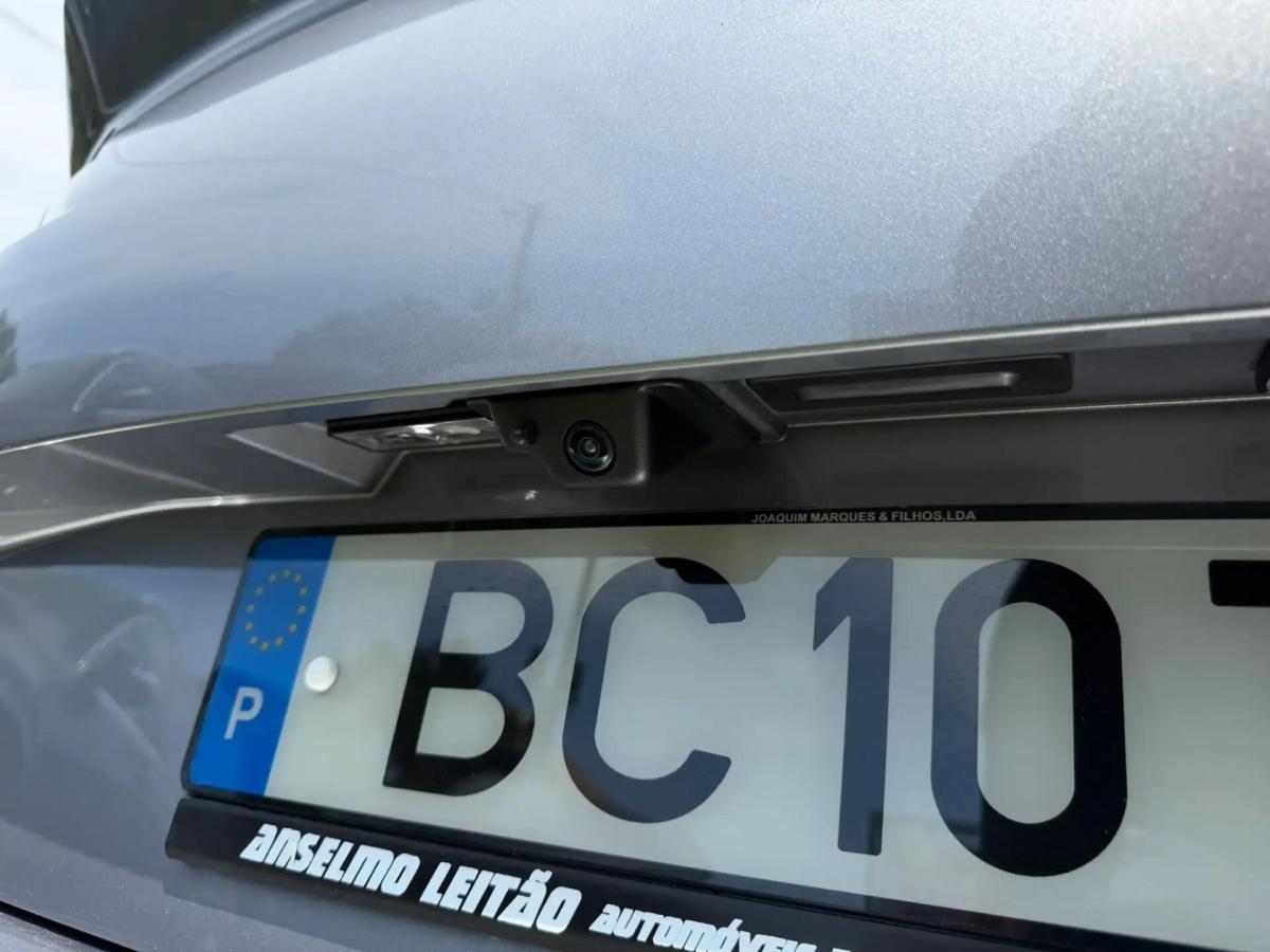 peugeot-308-sw-2023-hibrido-a-gasolina-1598cc
