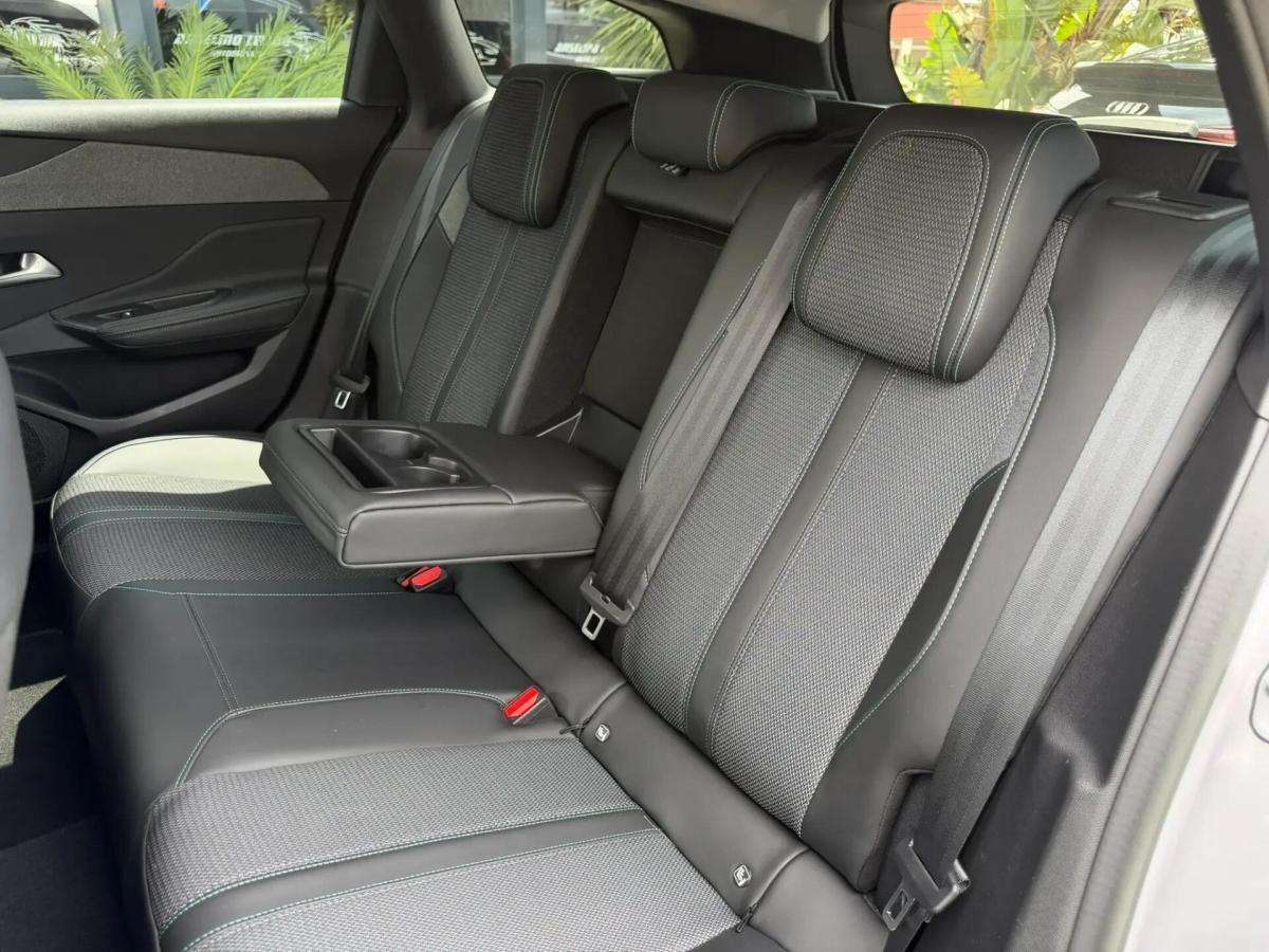 peugeot-308-sw-2023-hibrido-a-gasolina-1598cc