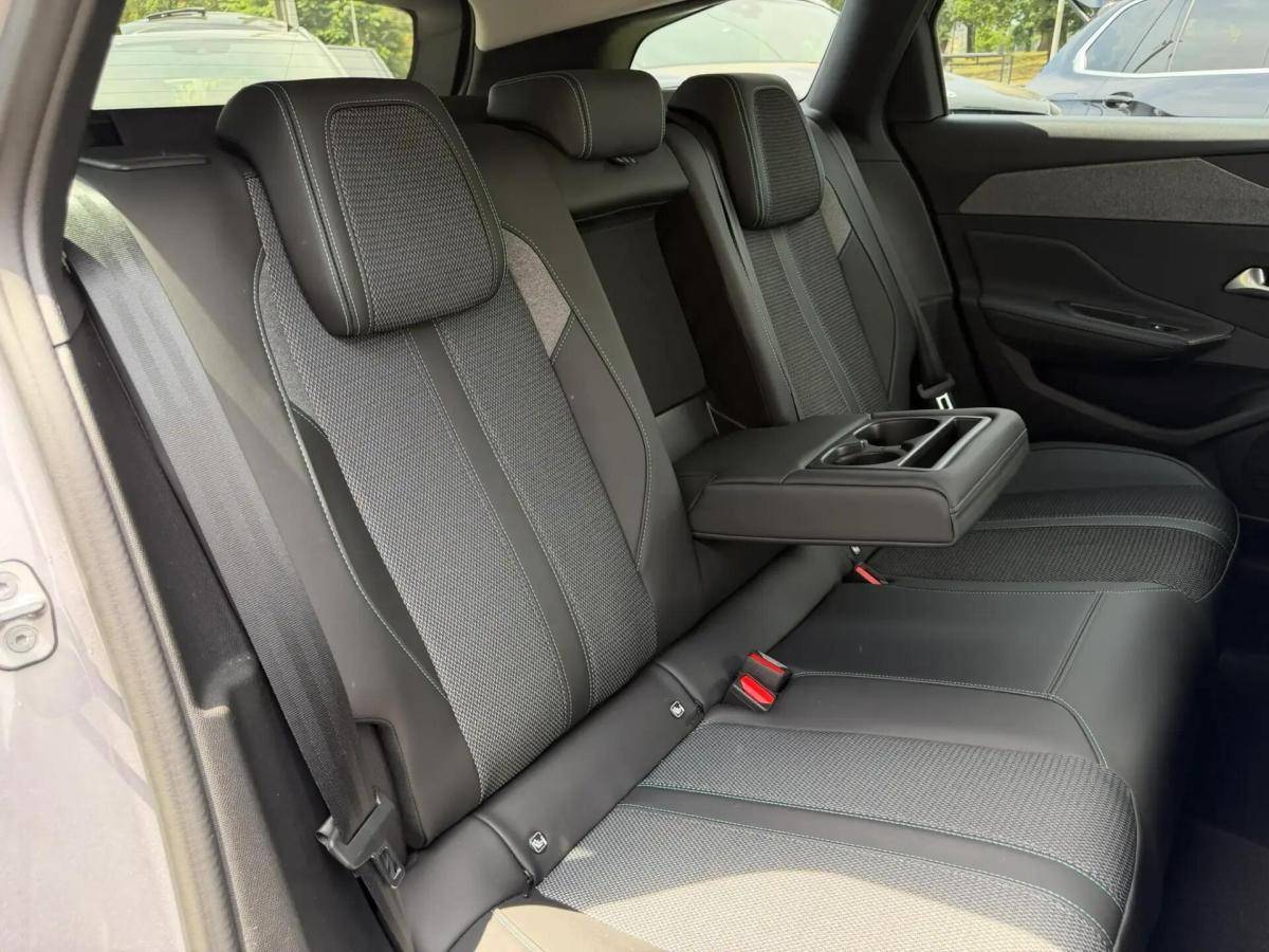peugeot-308-sw-2023-hibrido-a-gasolina-1598cc