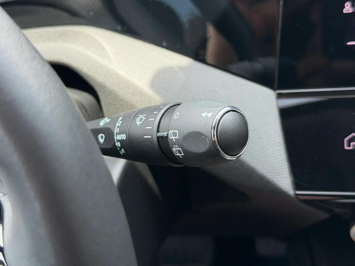 peugeot-308-sw-2023-hibrido-a-gasolina-1598cc