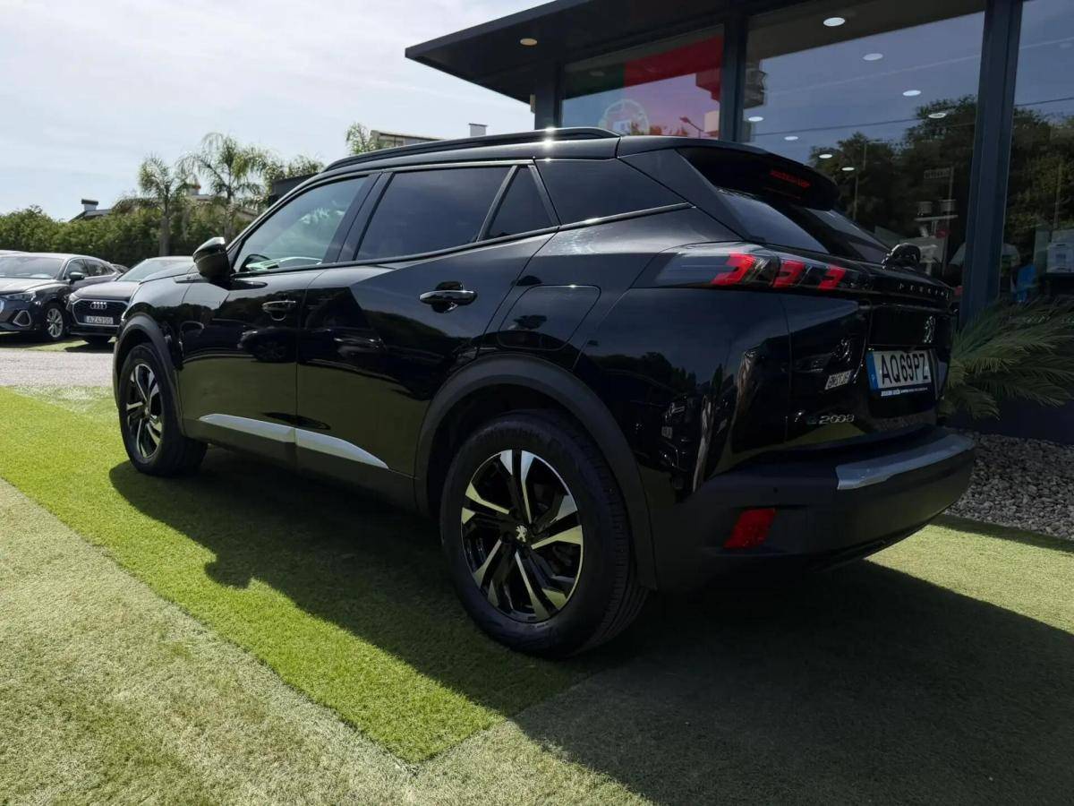 peugeot-e-2008-2021-eletrico-0cc