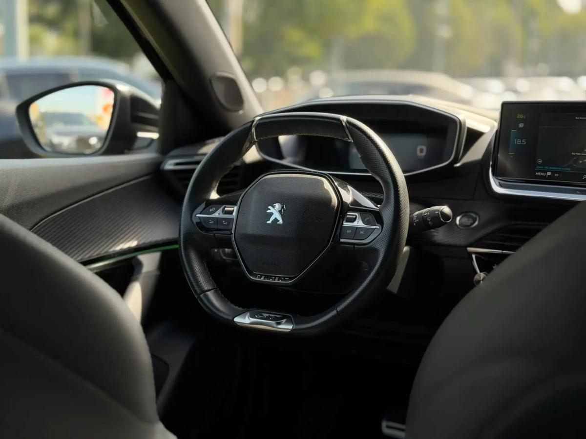 peugeot-e-2008-2021-eletrico-0cc