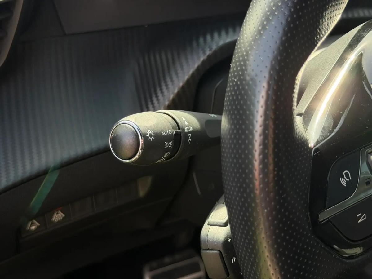 peugeot-e-2008-2021-eletrico-0cc