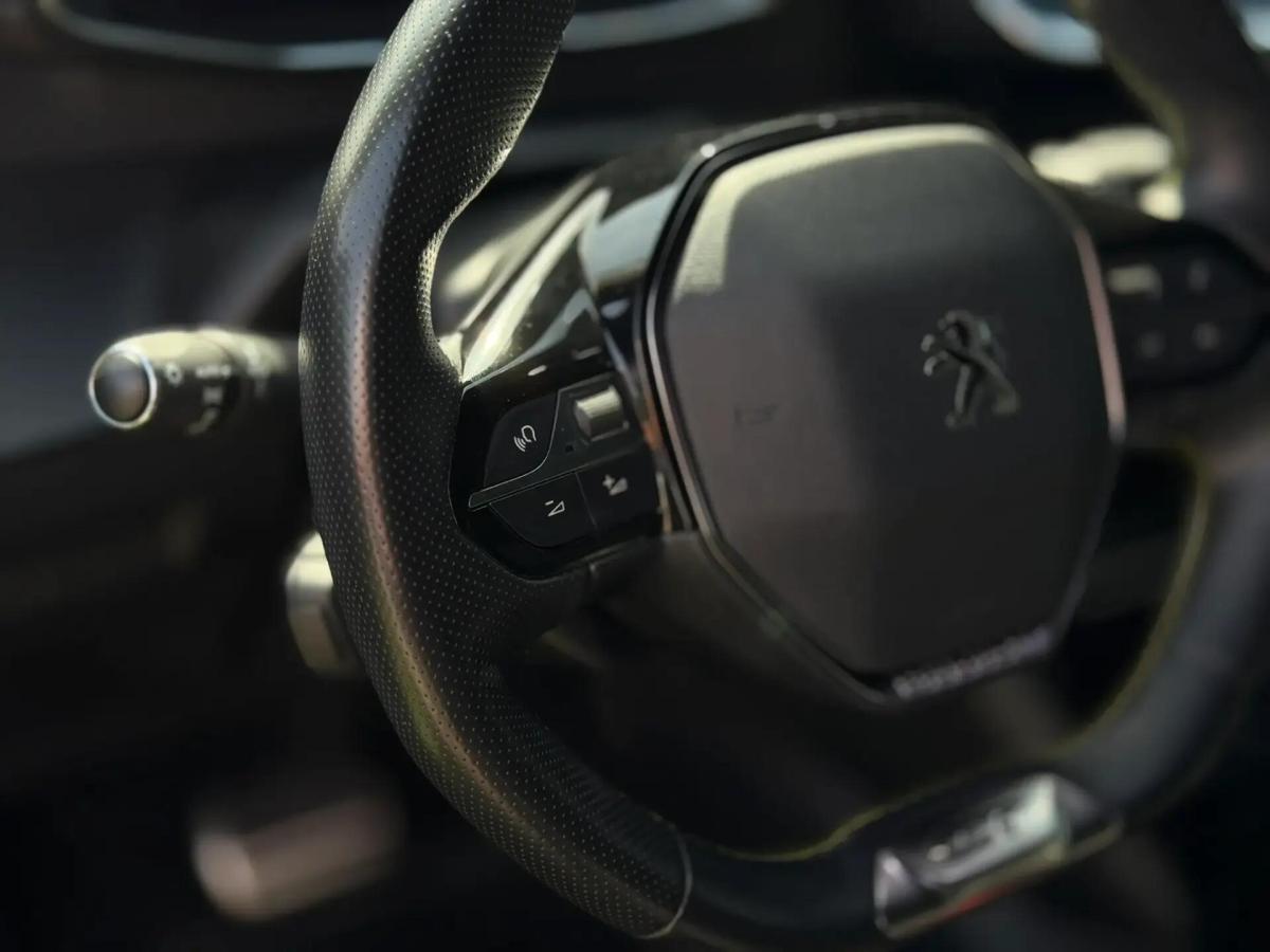 peugeot-e-2008-2021-eletrico-0cc