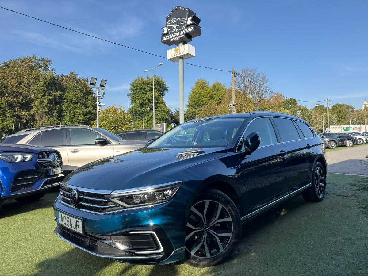 volkswagen-passat-variant-2022-hibrido-a-gasolina-1395cc