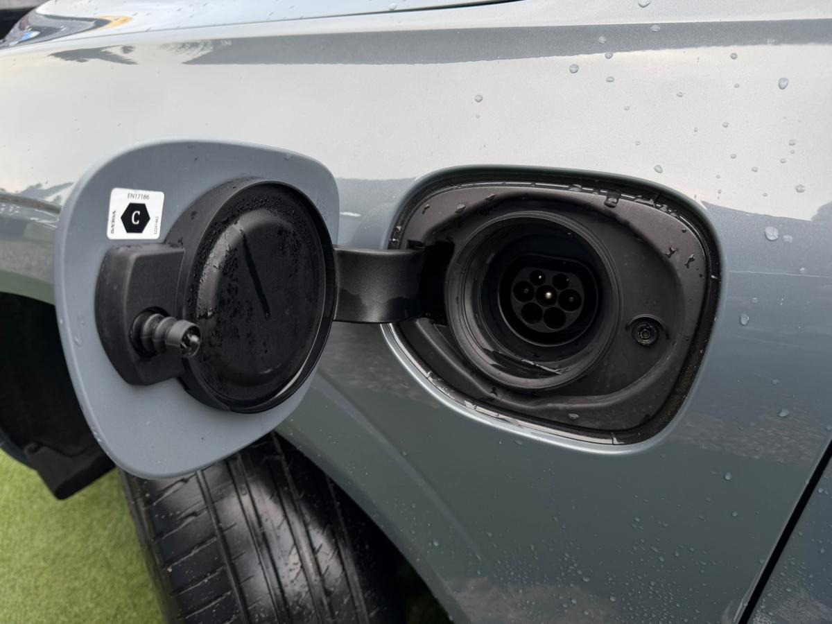 volvo-xc60-2021-hibrido-a-gasolina-1969cc