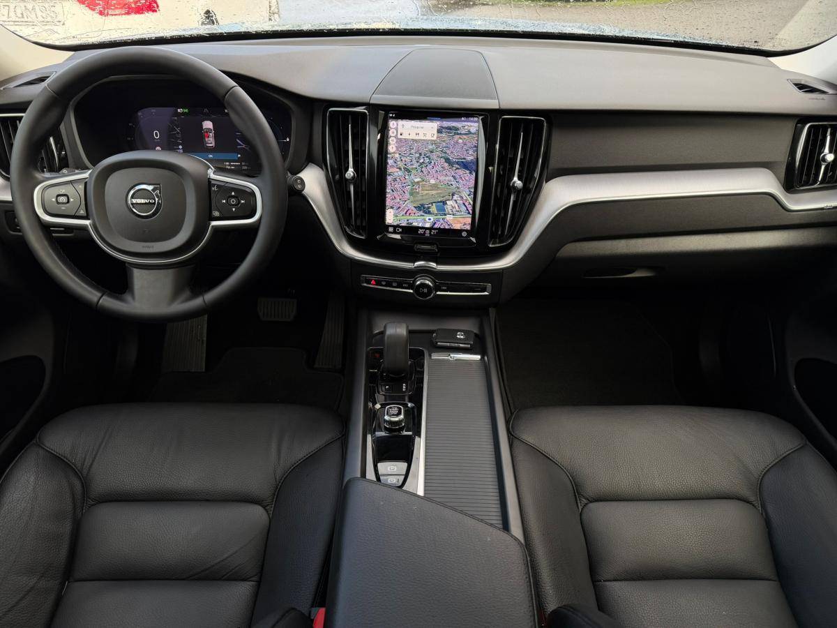 volvo-xc60-2021-hibrido-a-gasolina-1969cc