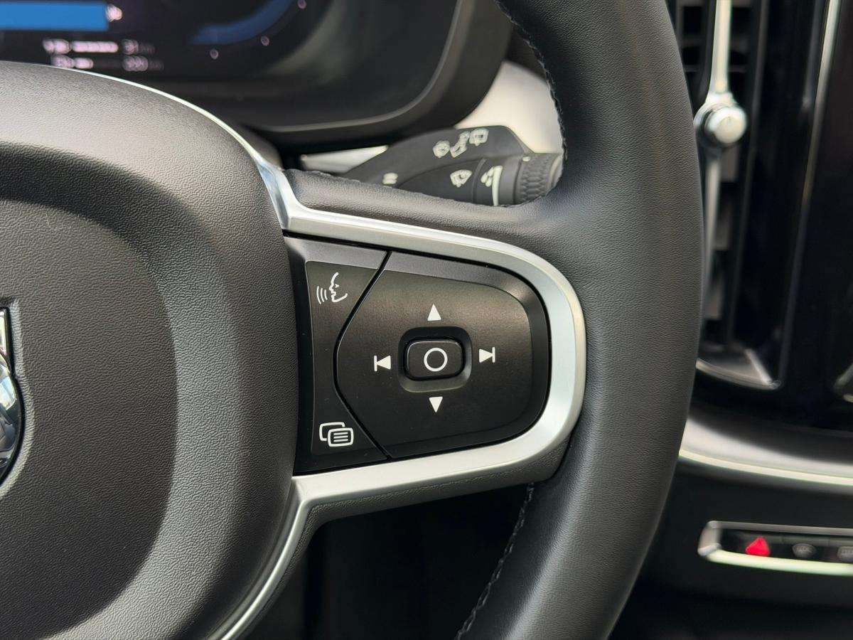 volvo-xc60-2021-hibrido-a-gasolina-1969cc