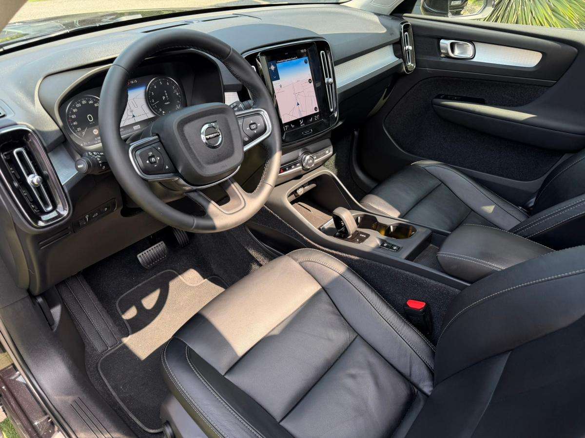 volvo-xc40-2021-hibrido-a-gasolina-1477cc