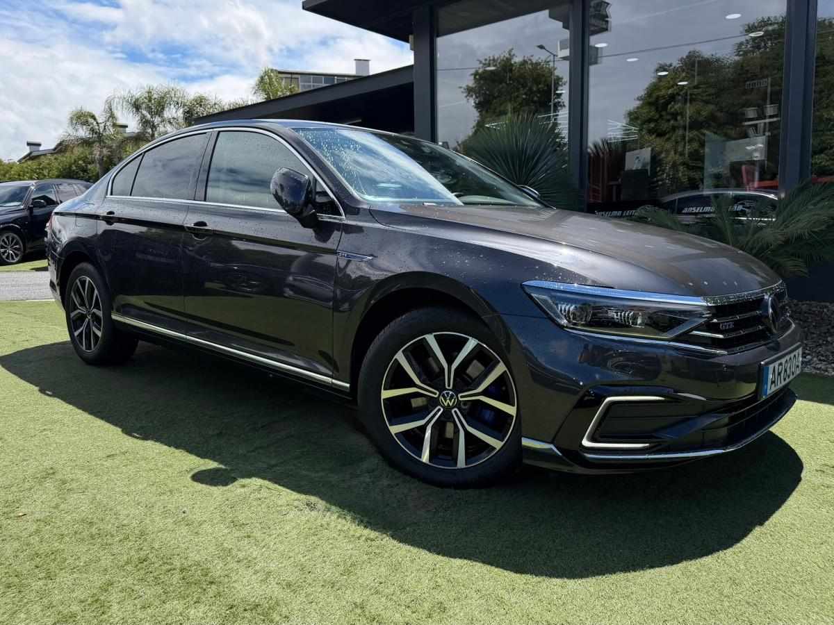 volkswagen-passat-2022-hibrido-a-gasolina-1395cc