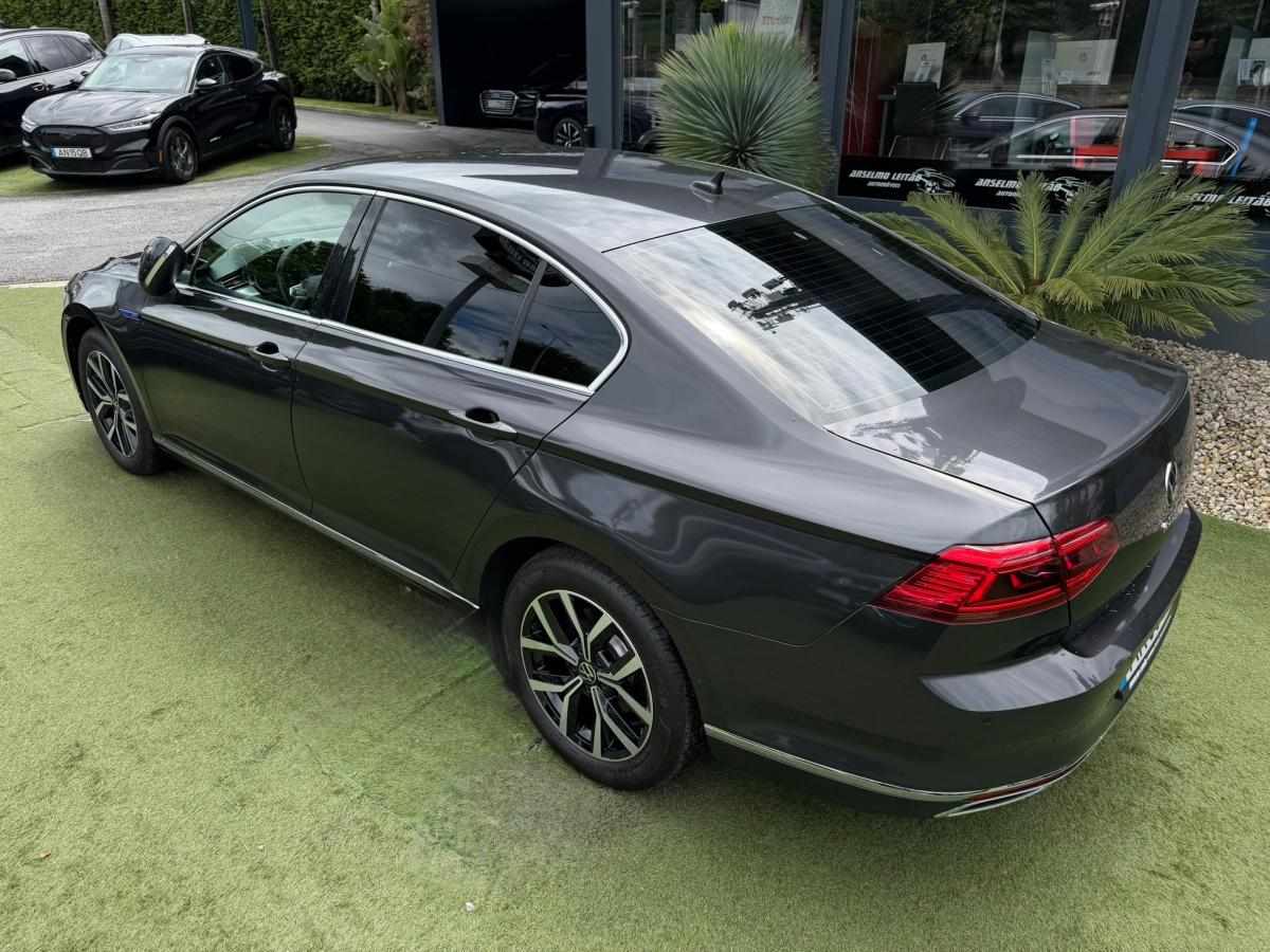 volkswagen-passat-2022-hibrido-a-gasolina-1395cc