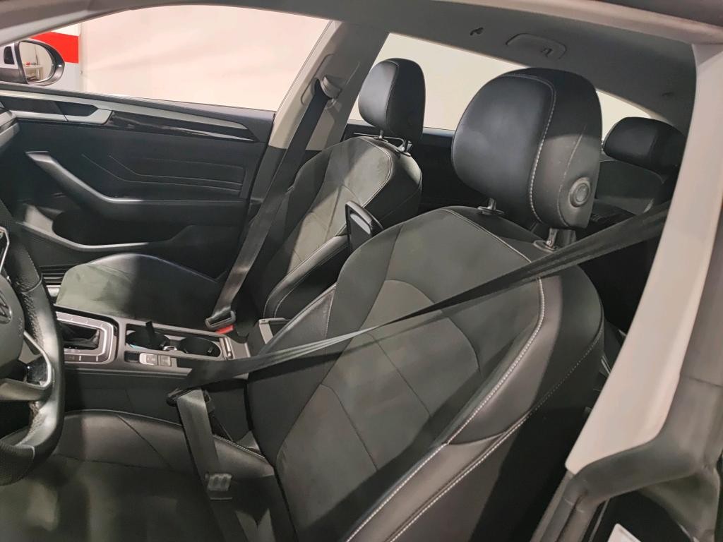 volkswagen-arteon-2023-hibrido-a-gasolina-1395cc