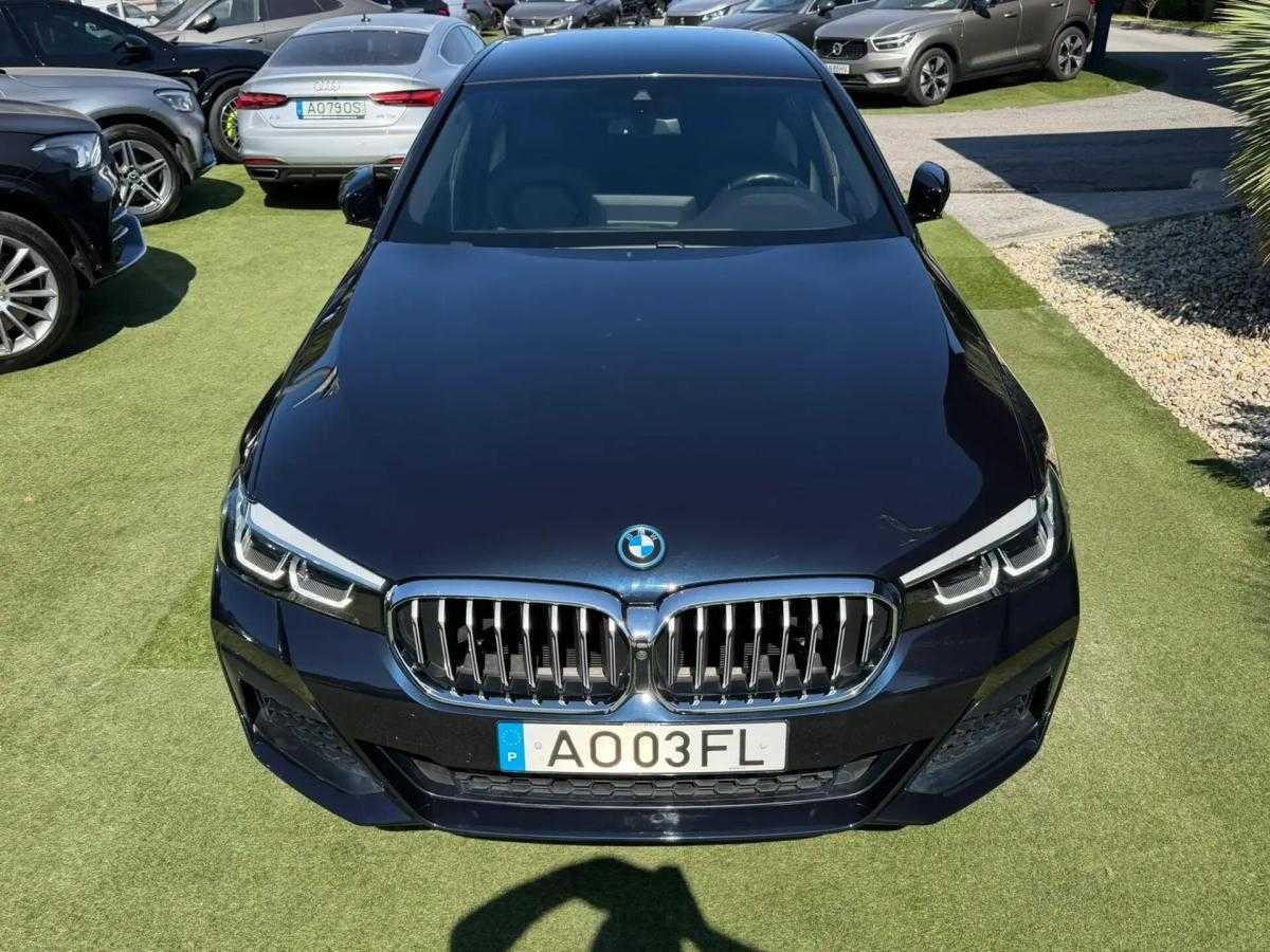 bmw-serie-5-2022-hibrido-a-gasolina-1998cc