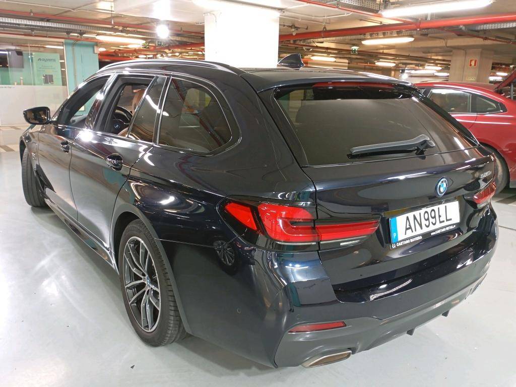 bmw-serie-5-2022-hibrido-a-gasolina-1998cc