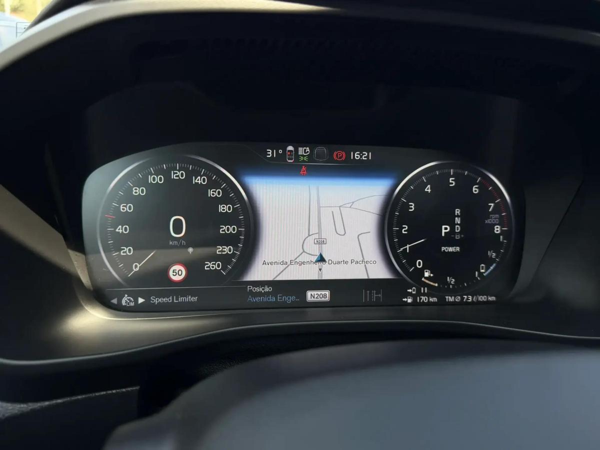 volvo-xc40-2021-hibrido-a-gasolina-1477cc