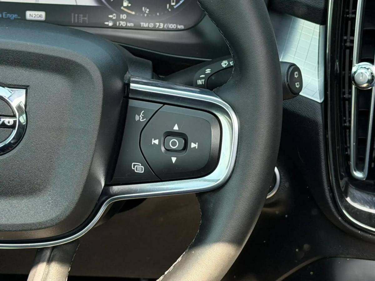 volvo-xc40-2021-hibrido-a-gasolina-1477cc